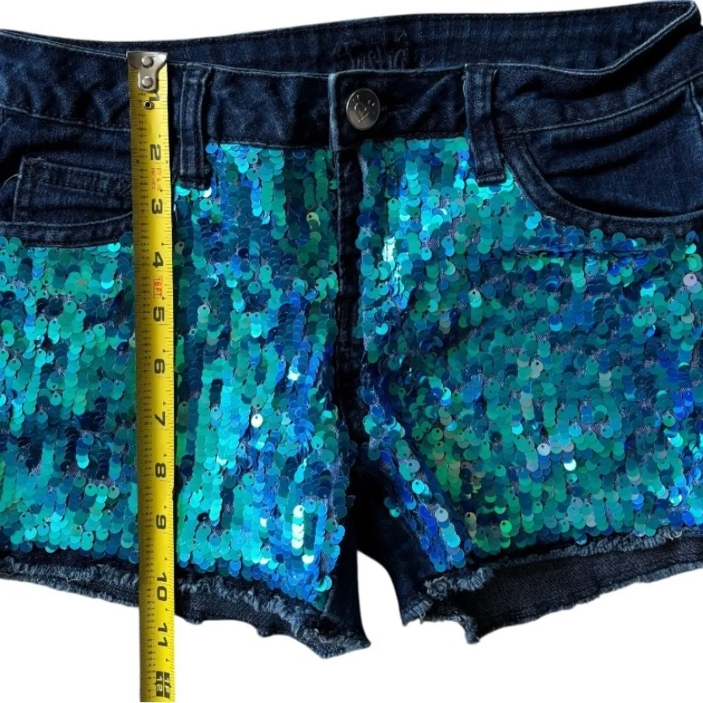Justice Girl’s Blue & Turquoise Sequin Denim Mermaid Jean Shorts Size 14 Slim